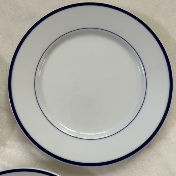 Reading China Dinner Plates - Picture 6 of 8